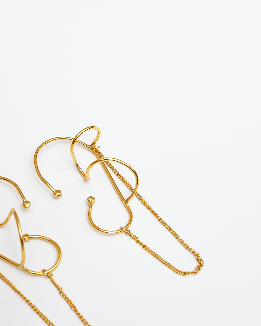 Looped Chain Earcuff